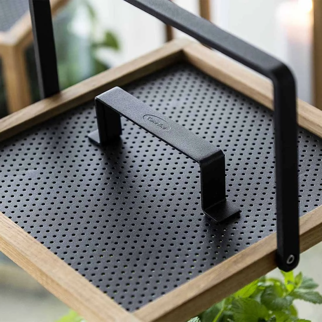 Cane-Line Lighthouse Laterne 33x33x54 Cm Teak/Aluminium Natur/Lava Grey 4 Cane-Line Lighthouse Laterne 33x33x54 Cm Teak/Aluminium Natur/Lava Grey – Bild 2